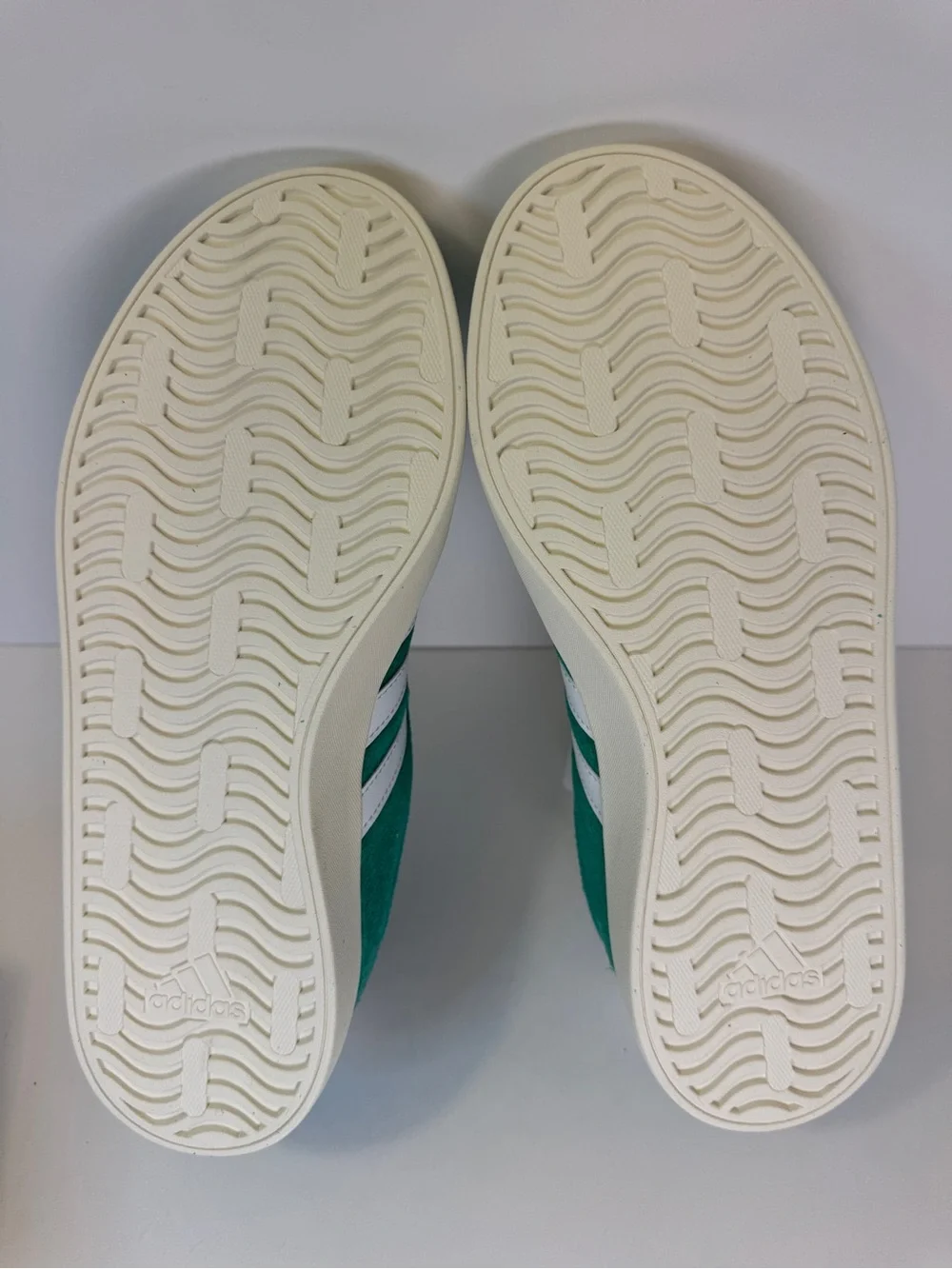 Adidas vl court 3.0 suede sneakers women's size 7